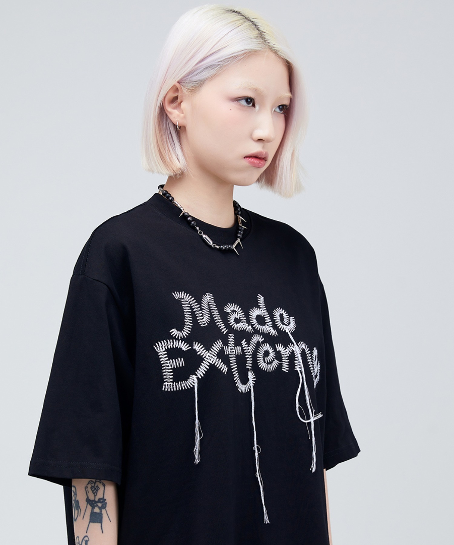 A'GEM/9 × .kom『MadeExtreme／メイドエクストリーム』刺繍半袖