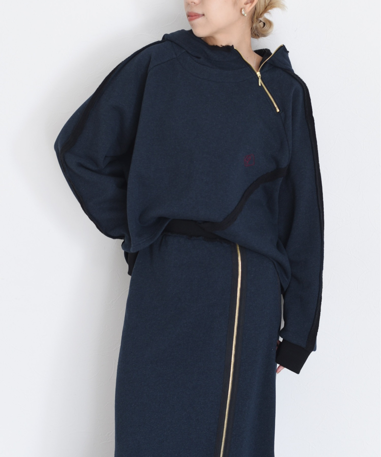 配色ボアスウェット ジップフーディ Eimee Law│Eimee Law & LHELBIE