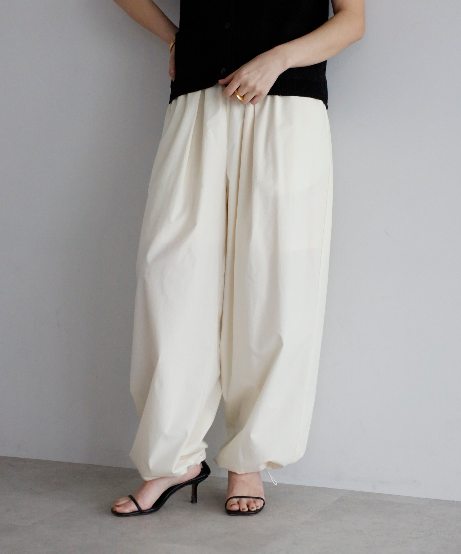 model：H158 着用サイズ：FREE