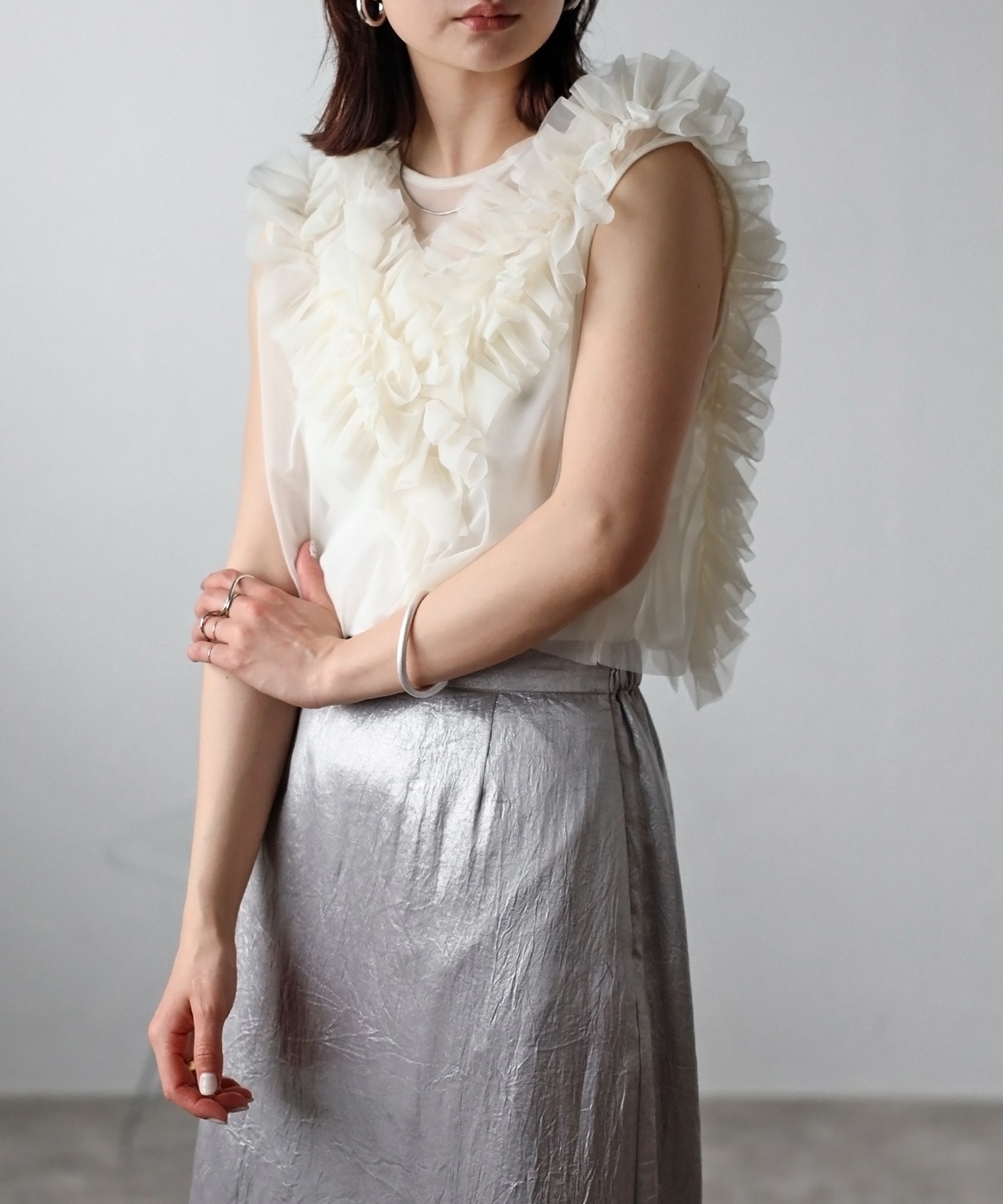 model:H163 着用サイズ：M
