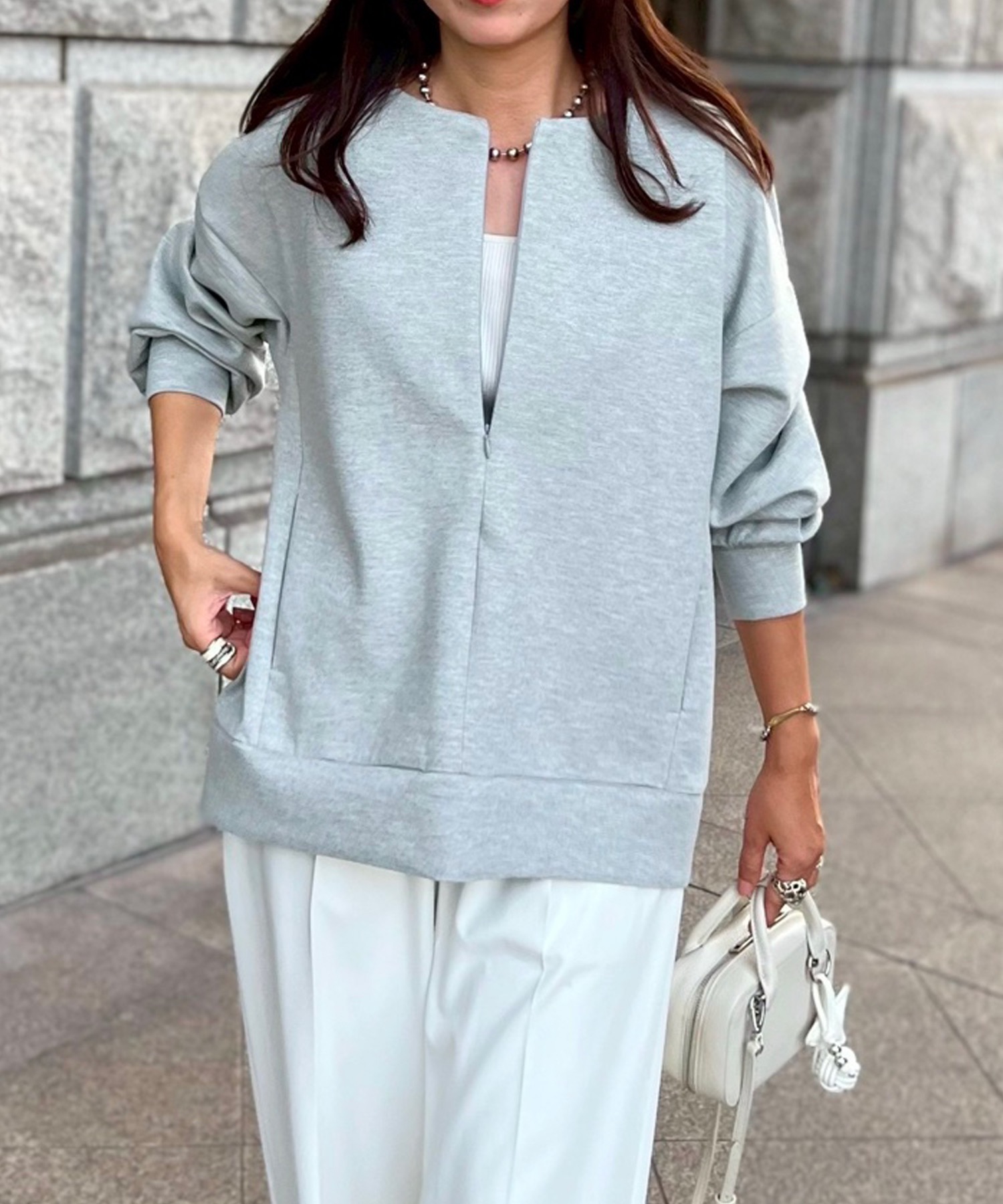 ダンボールフロント2wayクルーネックプルオーバー Emma Taylor