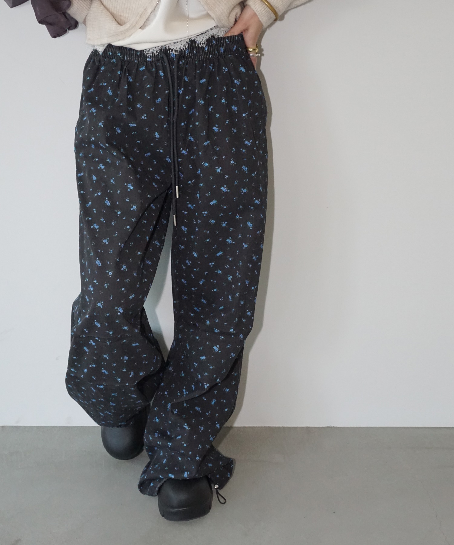 フラワープリントイージーパンツ chw25a093-ファッション通販サイト