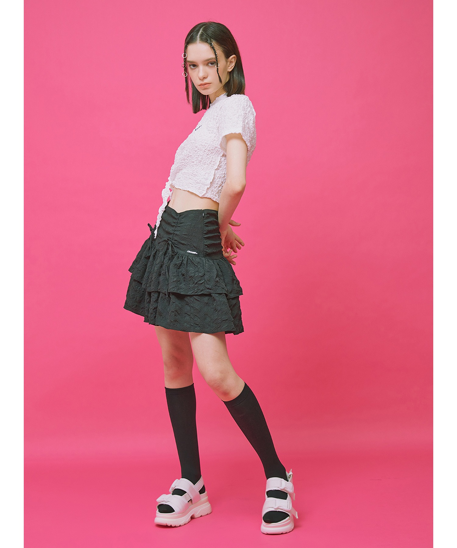 Lace Shirring Apron CRANK 韓国 美品 A'GEM/9 × .kom 『CRANK/クランク』 GLOSSY SHIRRING LOGO TOP