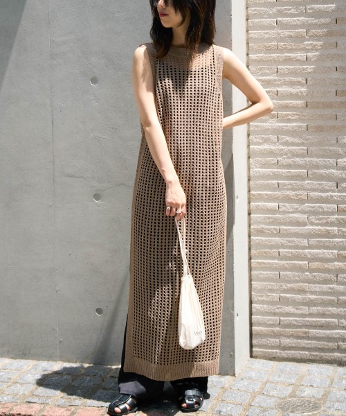 model：152cm / size：F
