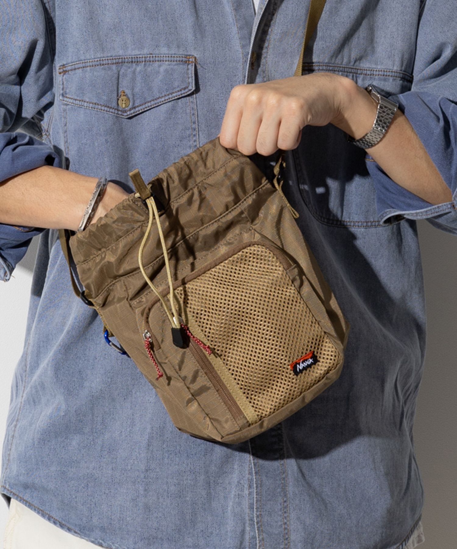 NANGA/ナンガ × スピークイージー/別注ドローイング ショルダーポーチ NANGA/ナンガ NANGA × SPEAKEASY/ナンガ × スピークイージー/別注