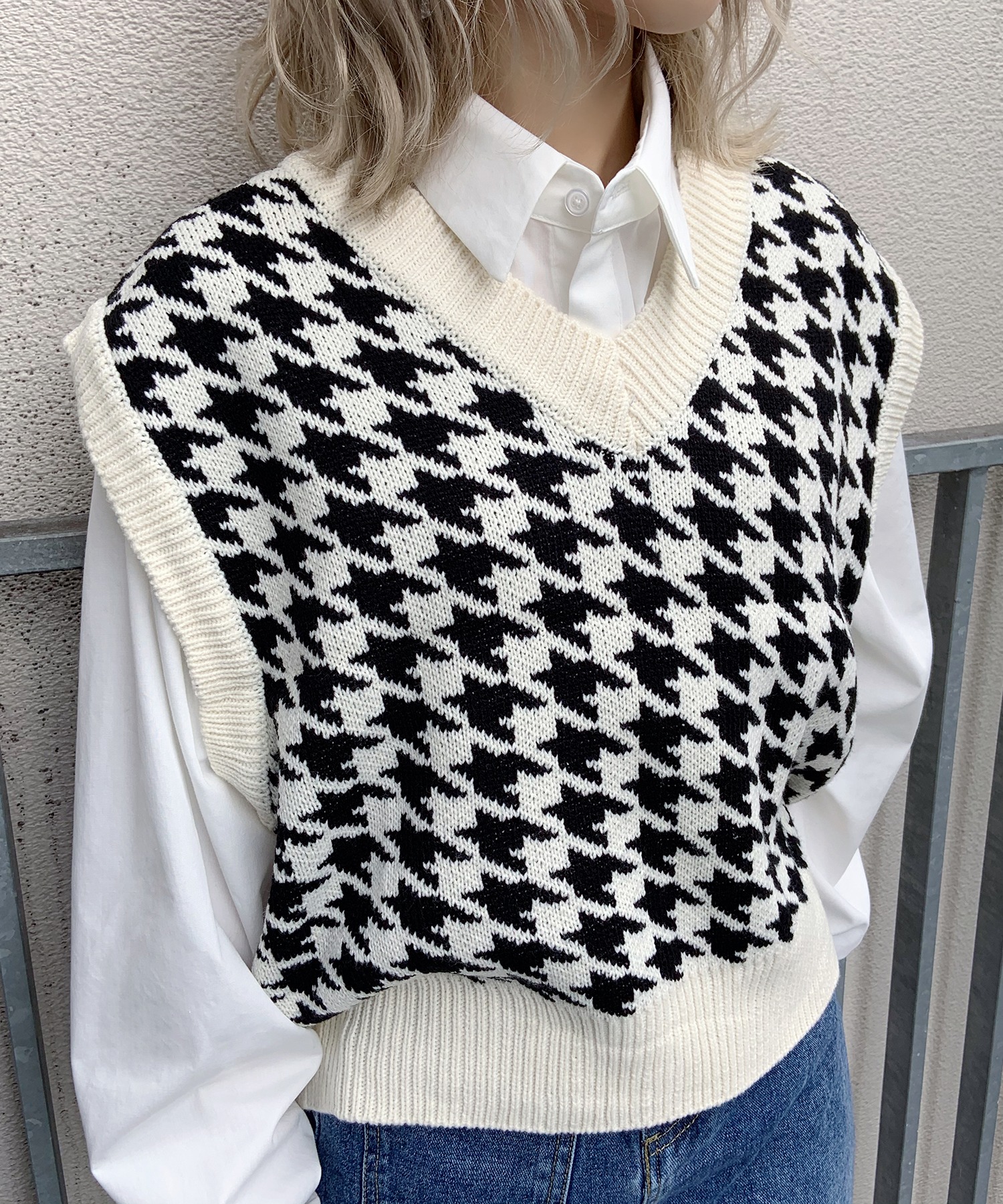 ハウンドトゥース柄ニットベスト