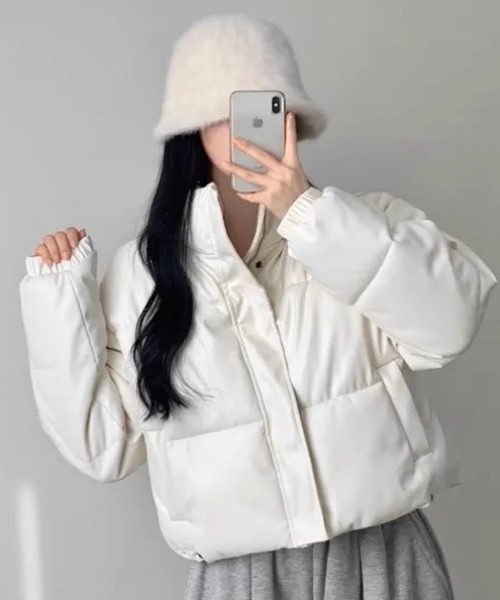 コーチ ダウンジャケットショート丈 エンブレム Aライン ボアフード S コーチ ダウンジャケットショート丈 エンブレム Aライン ボアフード S