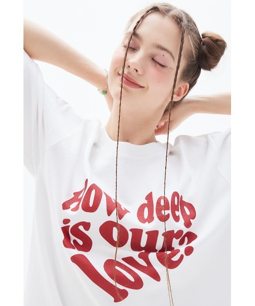 A'GEM/9 × .kom『LUV IS TRUE/ラブ イズ トゥルー』OVERFIT LUV TEE