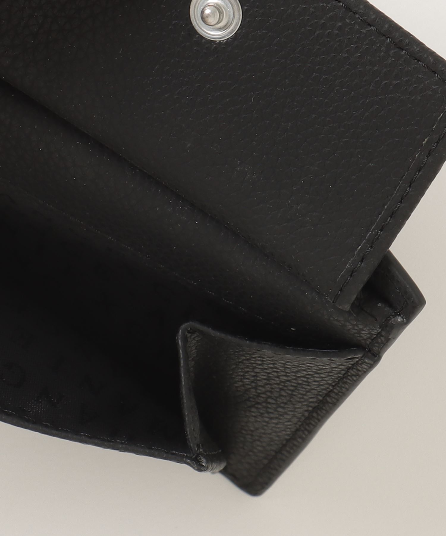 A|X アルマーニ エクスチェンジ】A|Xロゴ 二つ折り財布（コインケース付き）