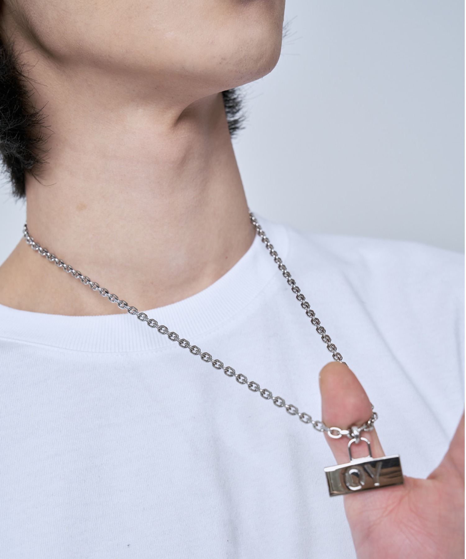 OY/オーワイ』SQUARE LOGO NECKLACE/スクウェアロゴネックレス OY│A
