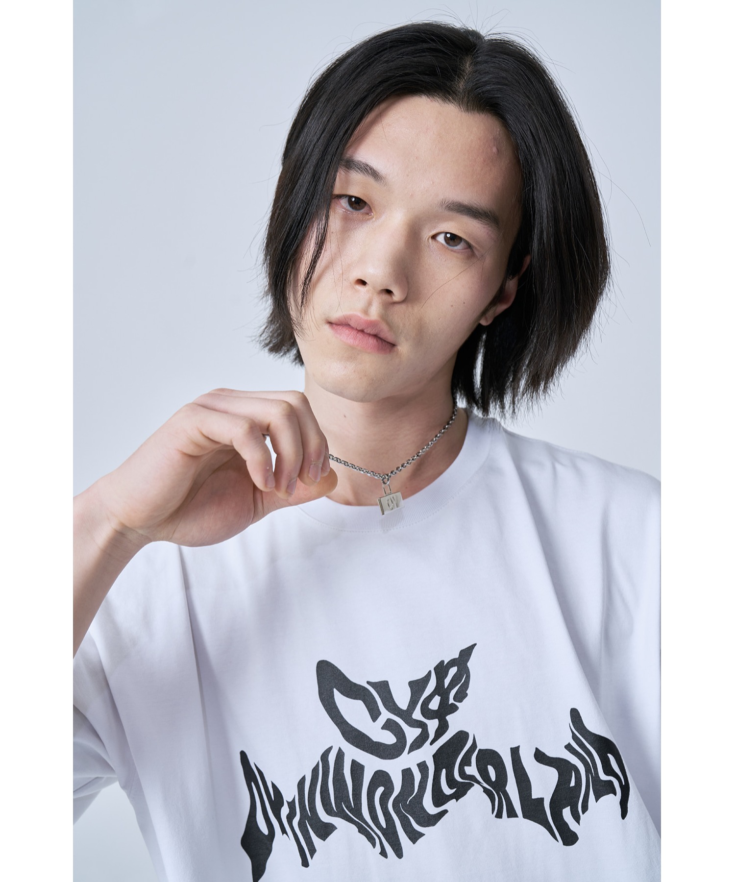 OY/オーワイ』SQUARE LOGO NECKLACE/スクウェアロゴネックレス