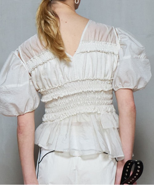 25SUMMER PRE-ORDER】2way Sleeve Ruffle Blouse/2WAYスリーブフリル