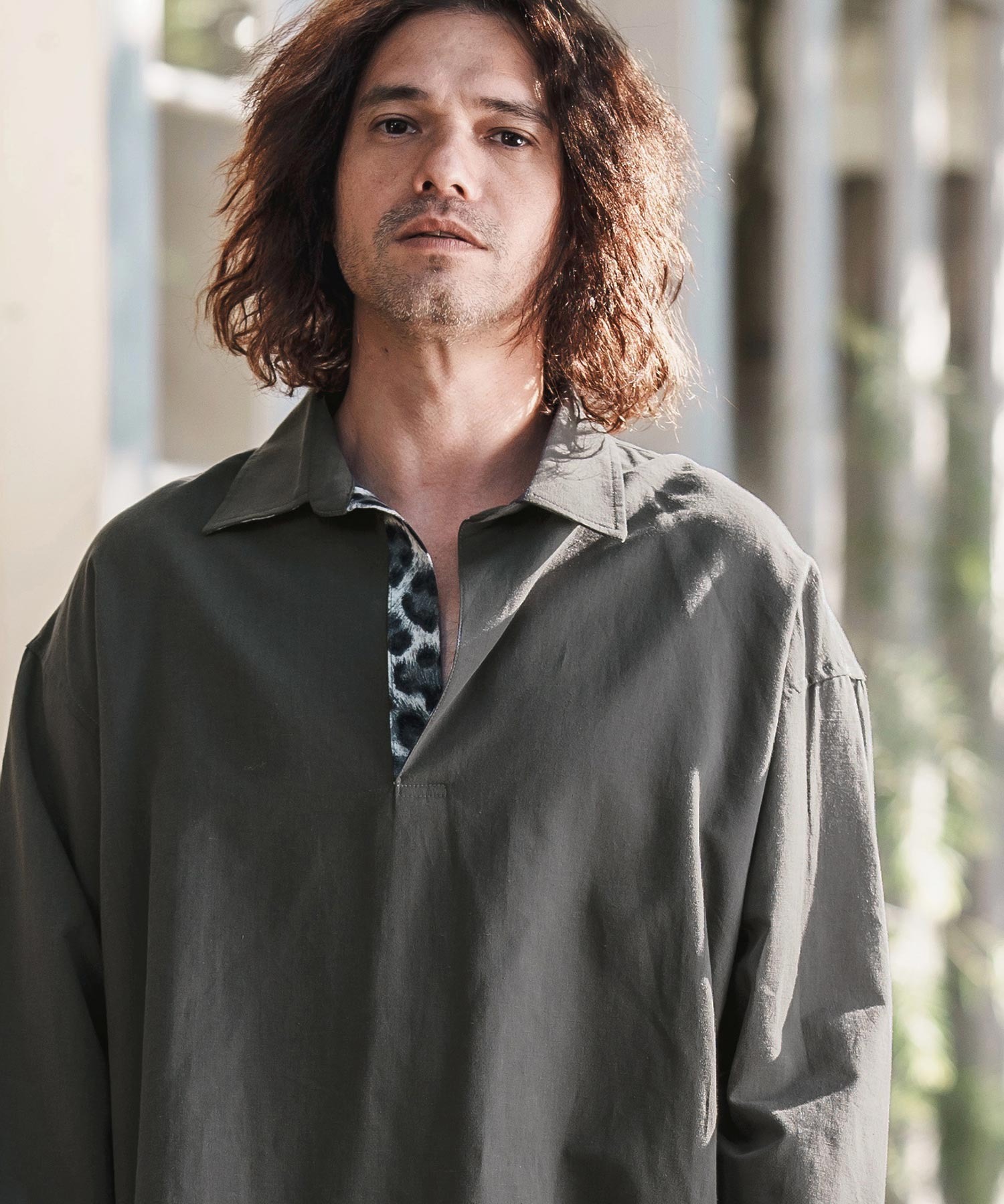 Silky Cotton Linen Skipper Shirt с леопардовой вставкой ms5947