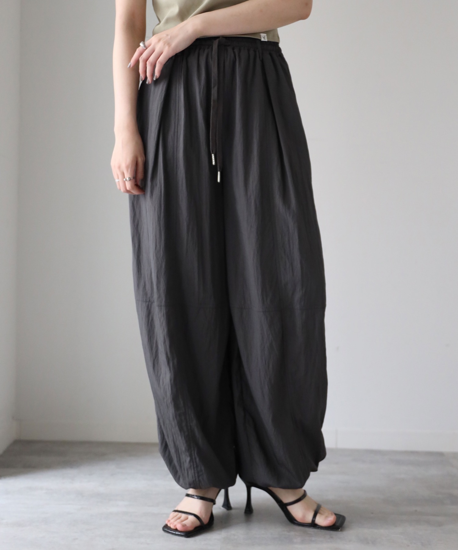 model：164cm.  着用サイズ：FREE