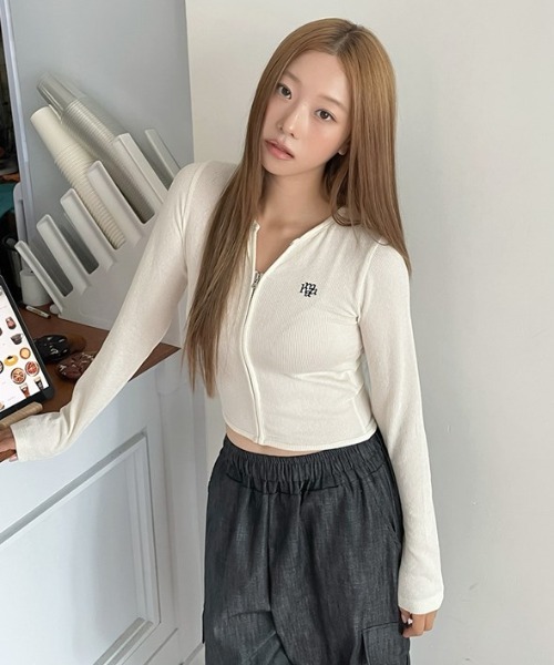 A'GEM/9 × .kom 『muah muah/ムーアムーア』 STITCH LOGO ZIPUP