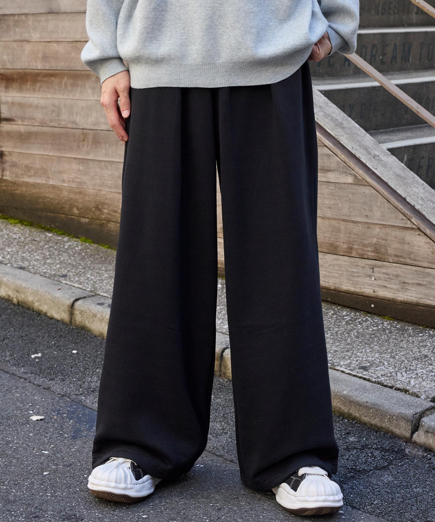 ドロストワイドストレート 裏起毛タックスウェットパンツ MONO-MART