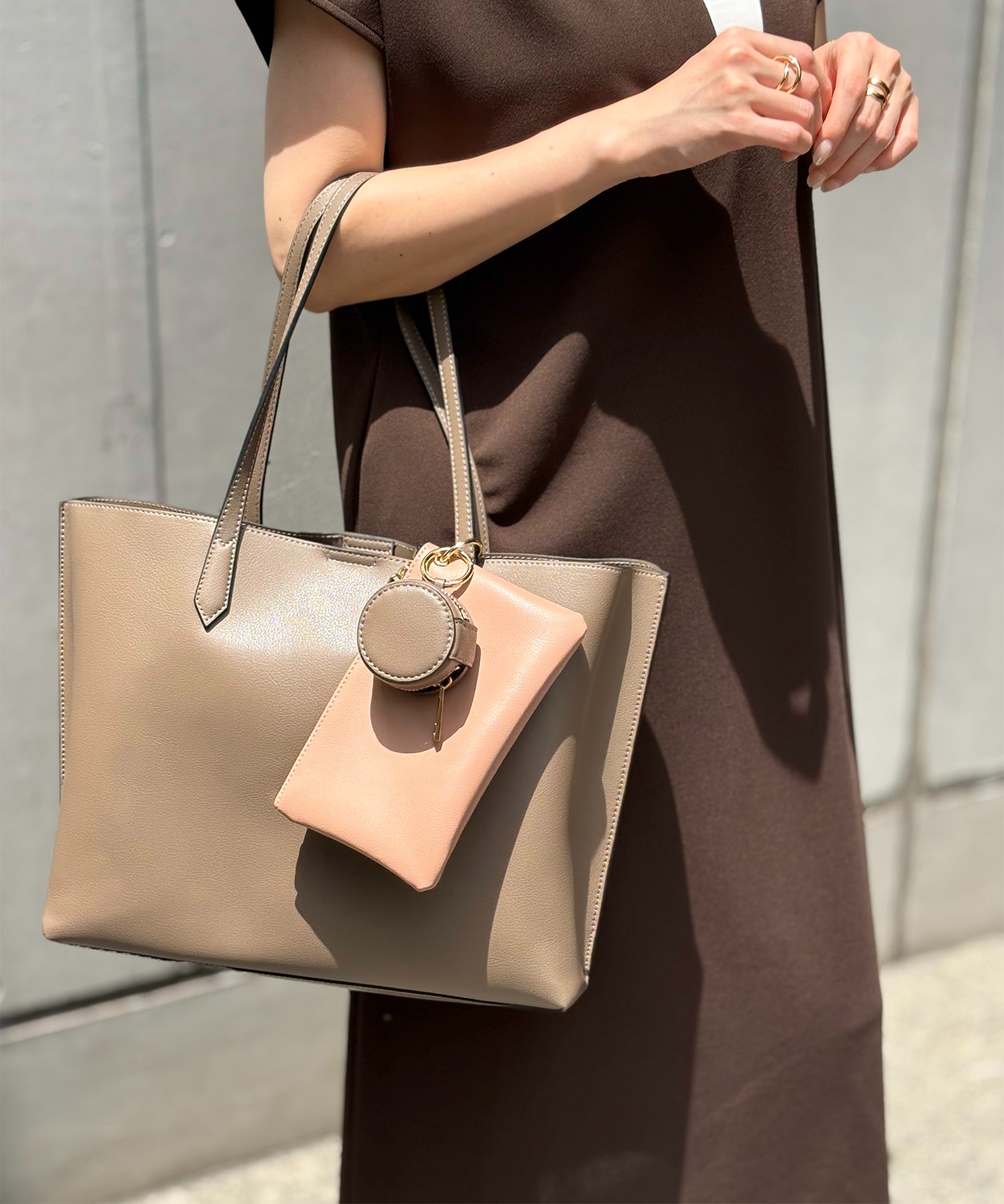 マルチポーチ付きトートバック Emma Taylor│STYLEDOOR スタイルドア