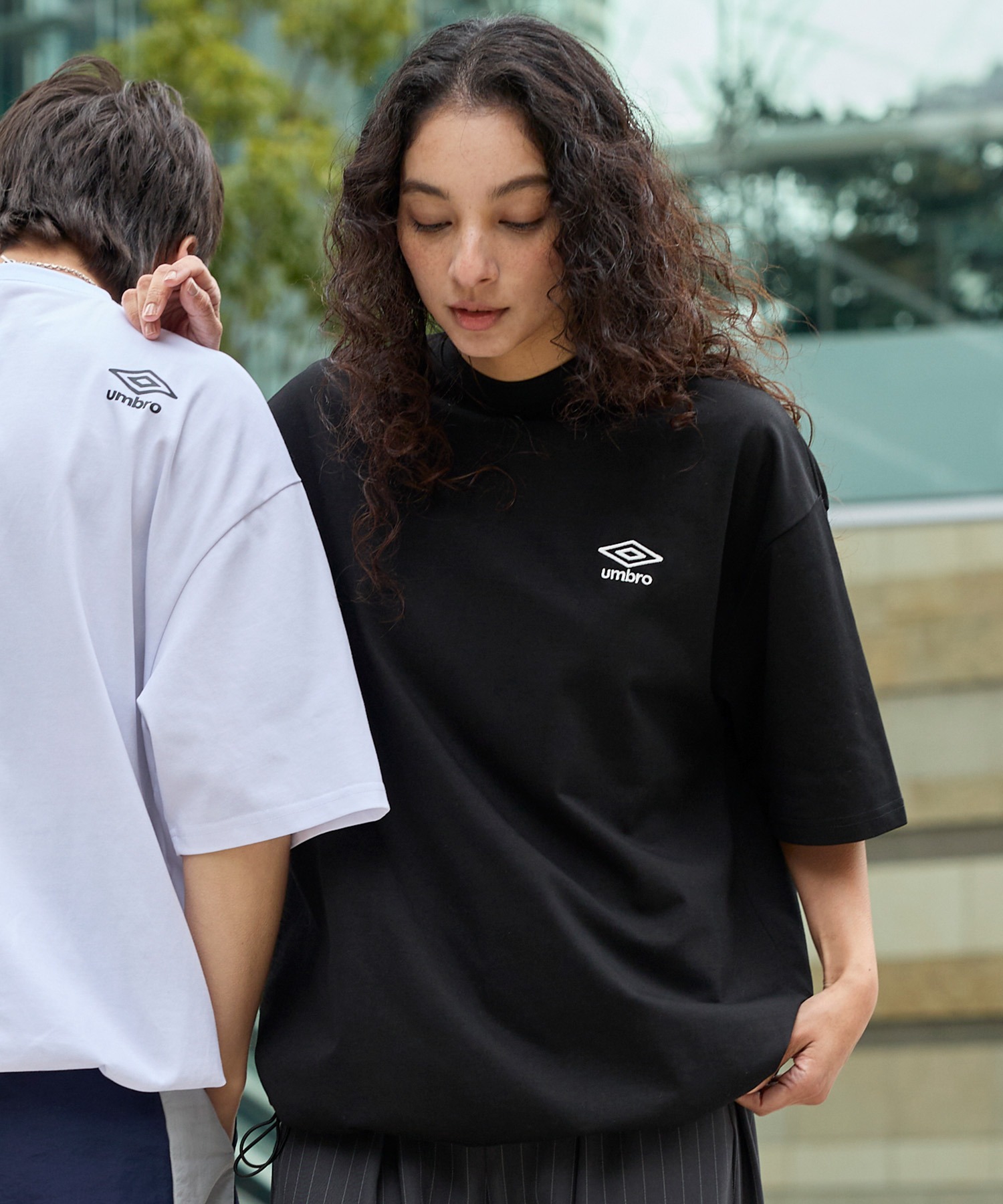 UMBRO/アンブロ 別注 ロゴ刺繍 ドロスト バックプリント半袖Tシャツ