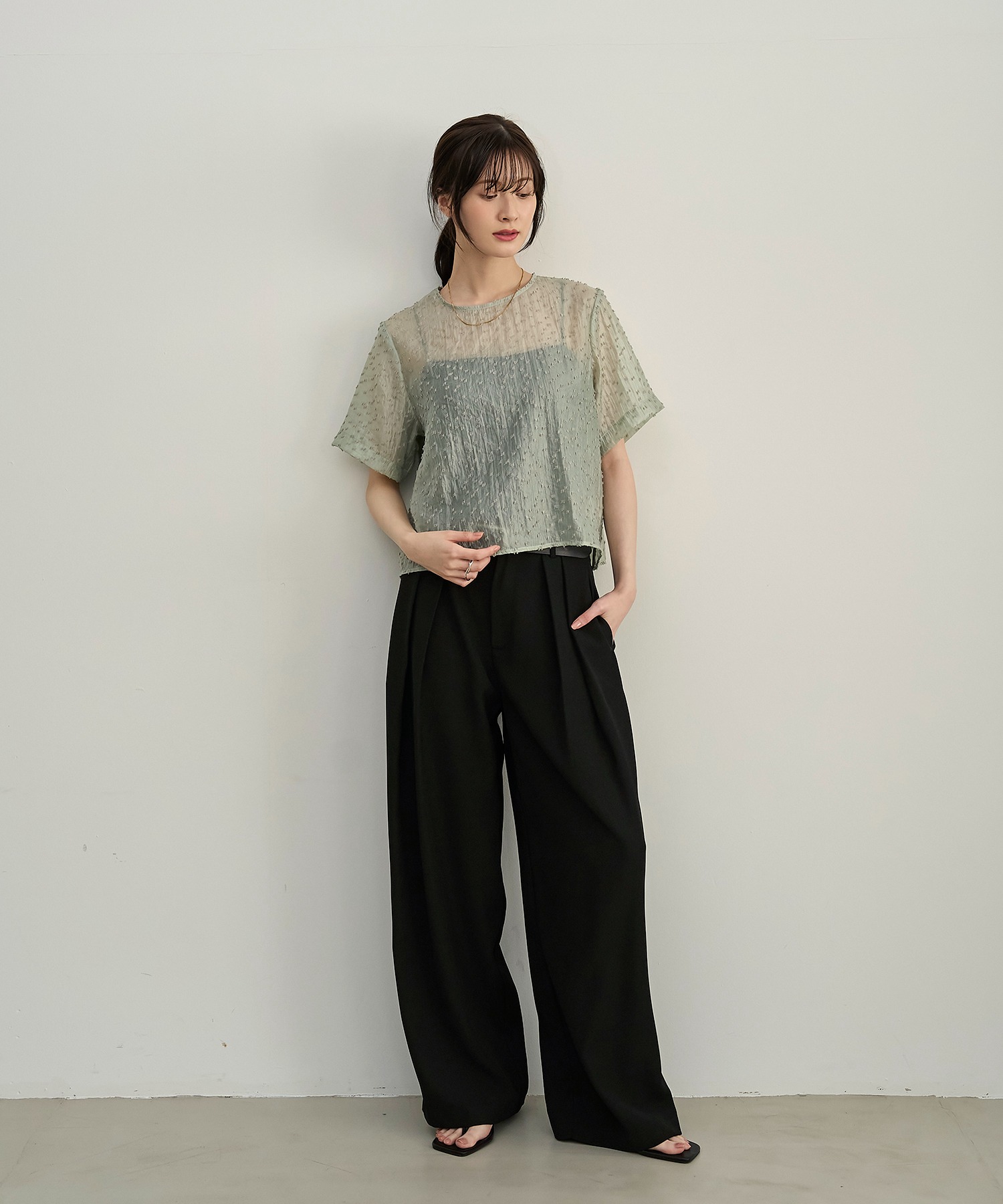 model：H166　着用サイズ：F