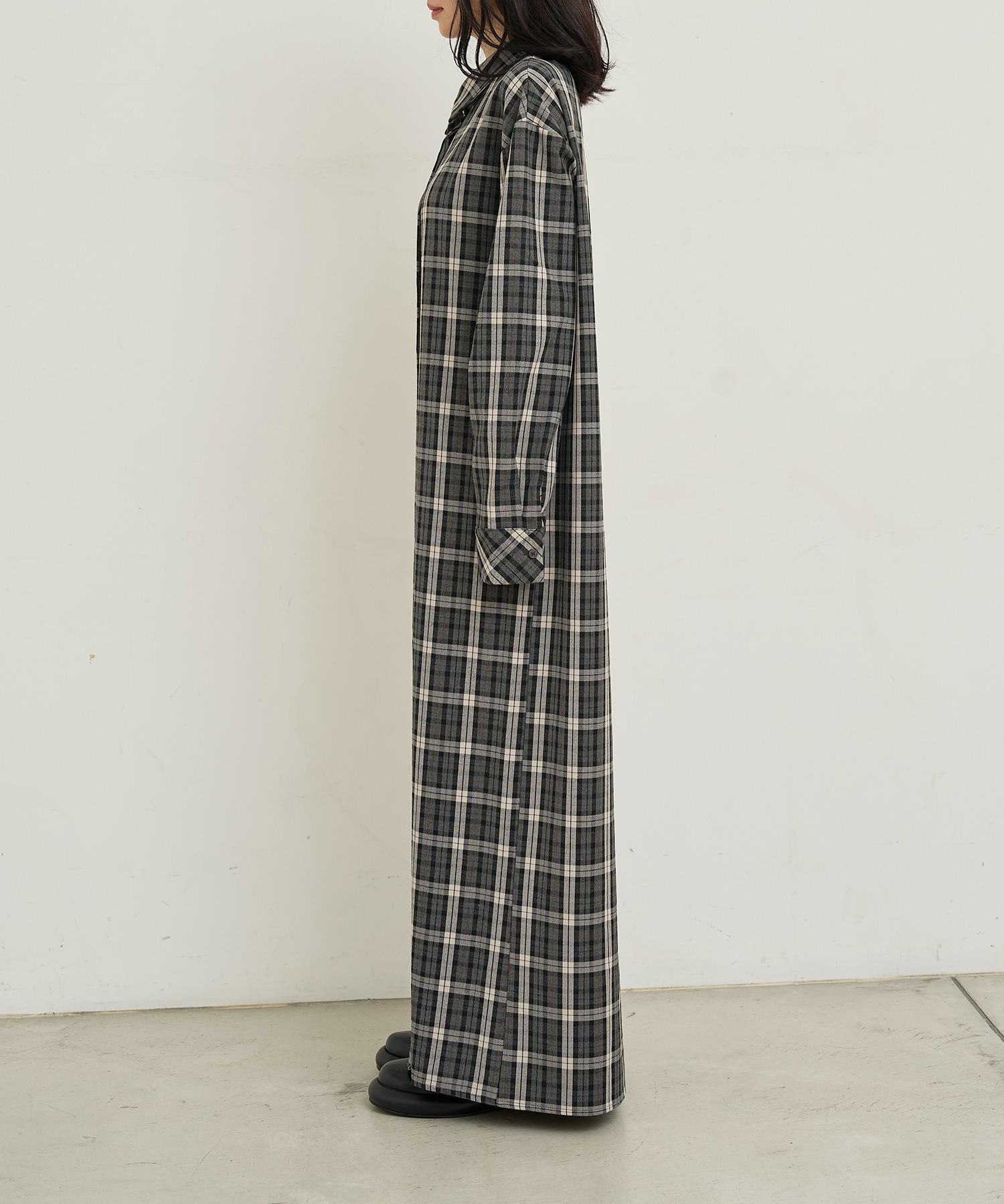 model：H162　着用サイズ：F