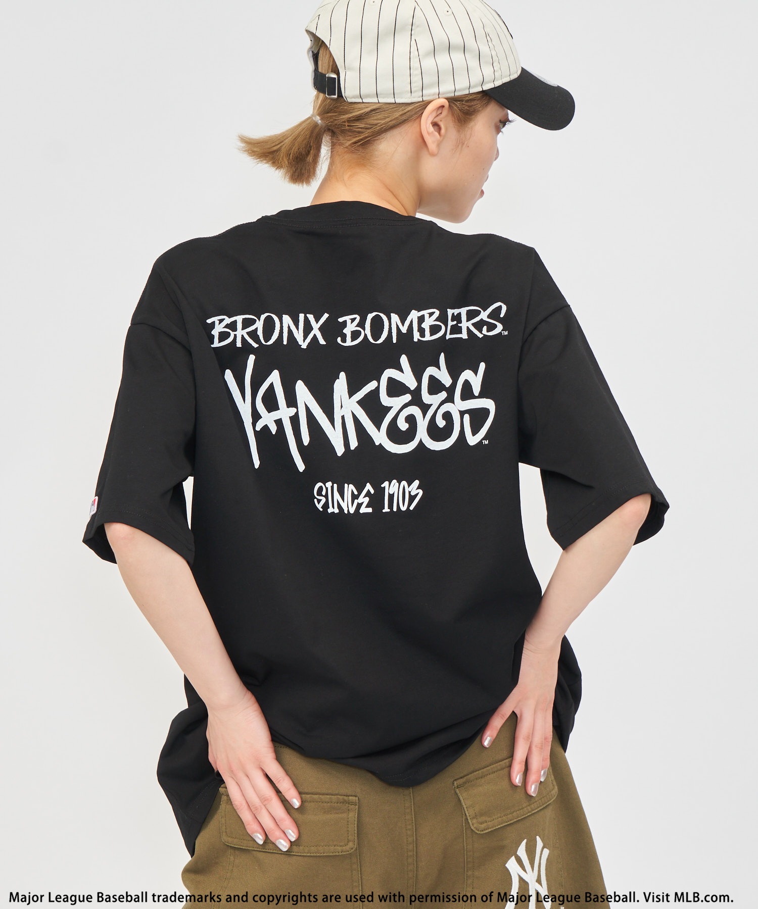 MLB】Handwritten styleロゴTシャツ BACK TO THE FIELD