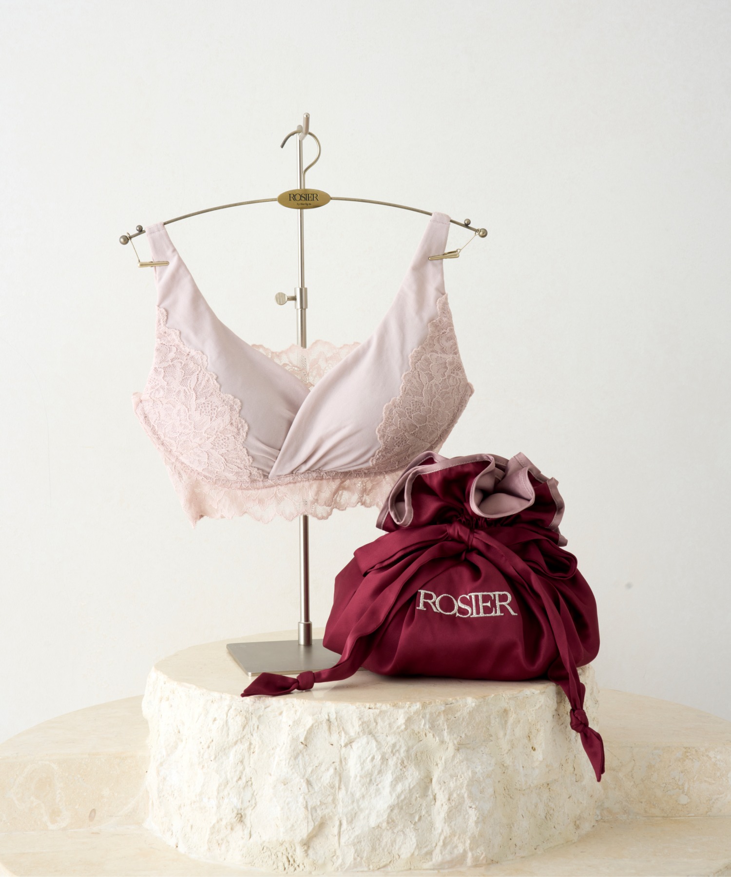【専用】購入者決まってます！ Everyday Essential Night Bra & Pouch Set 【公式通販】