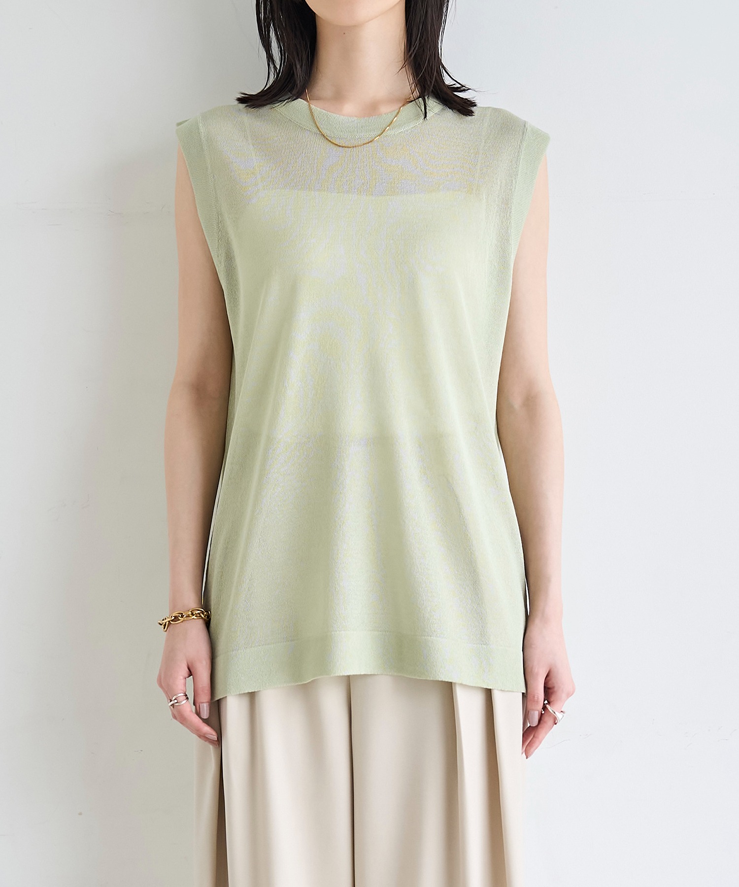 model：H166　着用サイズ：F