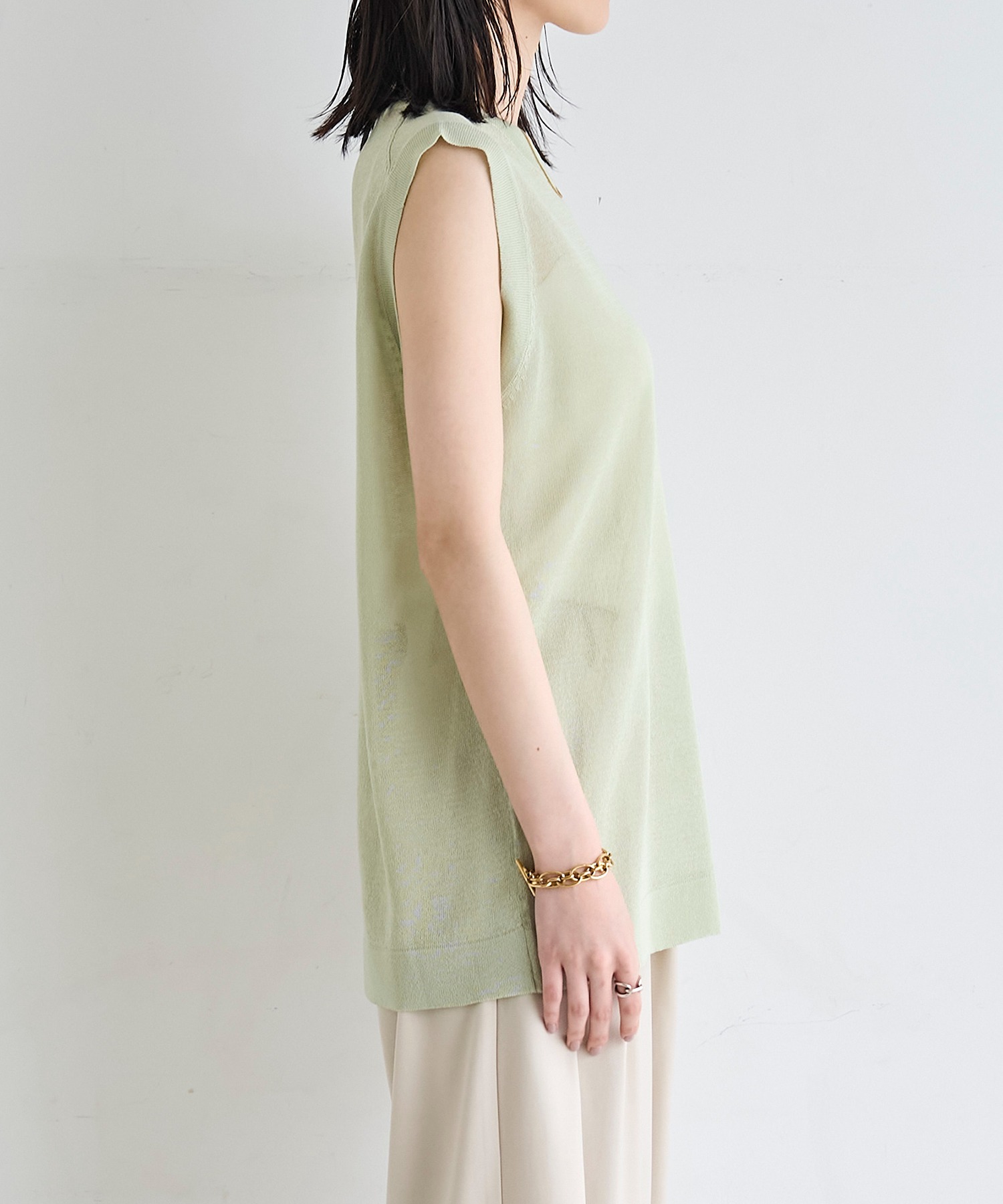 model：H166　着用サイズ：F