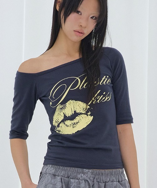 A'GEM/9 × .kom 『FANCY CLUB/ファンシークラブ』PLASTIC KISS ONE