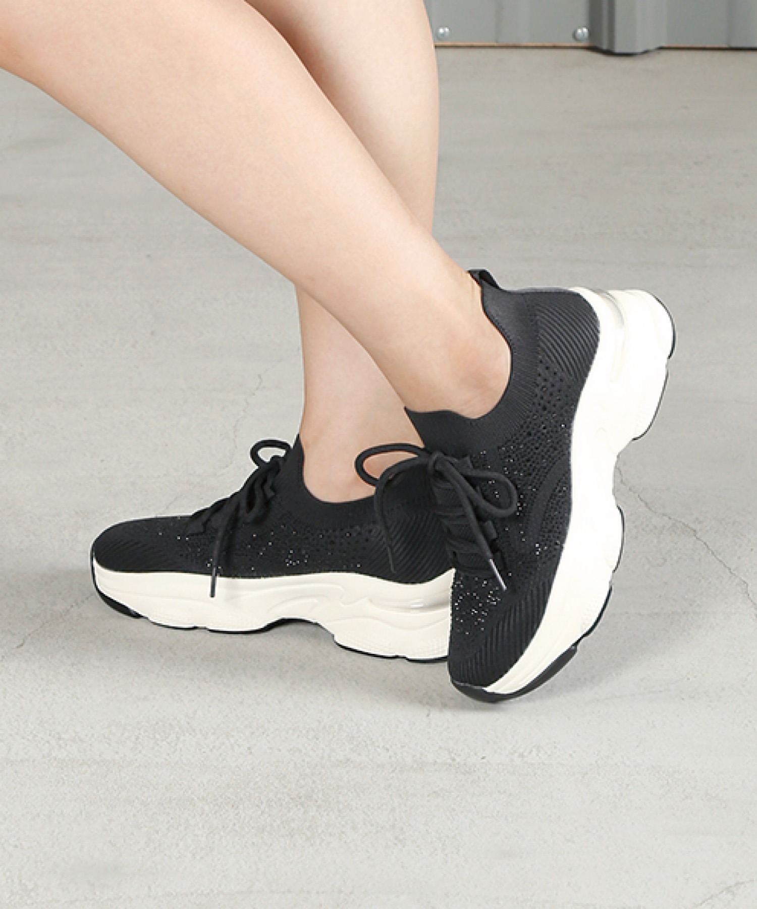 キラキラ 厚底スニーカー ALL BLACK│Jeffrey Campbell OFFICIAL