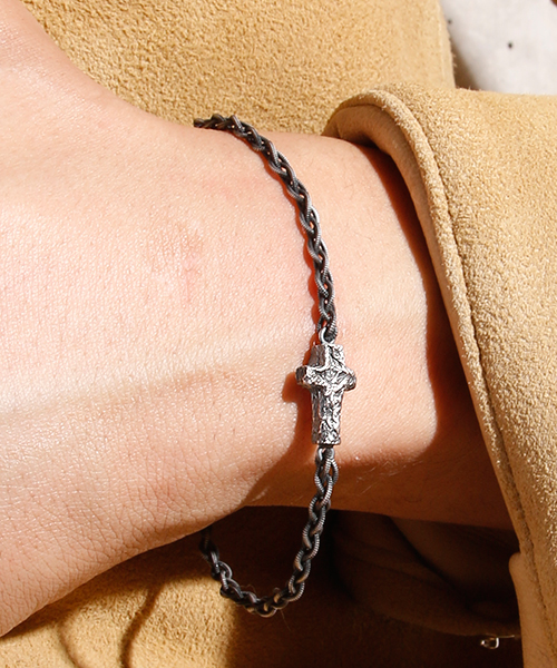 GILDGILD ギルド Wrapping texture cross braded chain bracelet クロス ラピング 70％以上節約 テクスチャー ブレーデッド 卓越 ブレスレット G152-BR05 チェーン