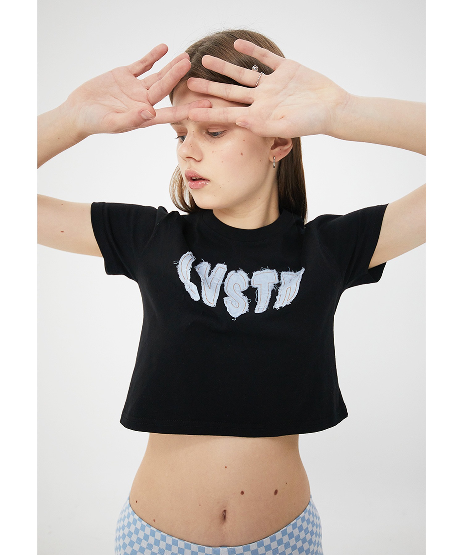 AEAE★韓国★人気★APPLIQUE LOGO TEE 半袖 ロゴ Tシャツ AEAE☆韓国☆人気☆WEB LOGO CROP T-SHIRTS ロゴ 半袖Tシャツ