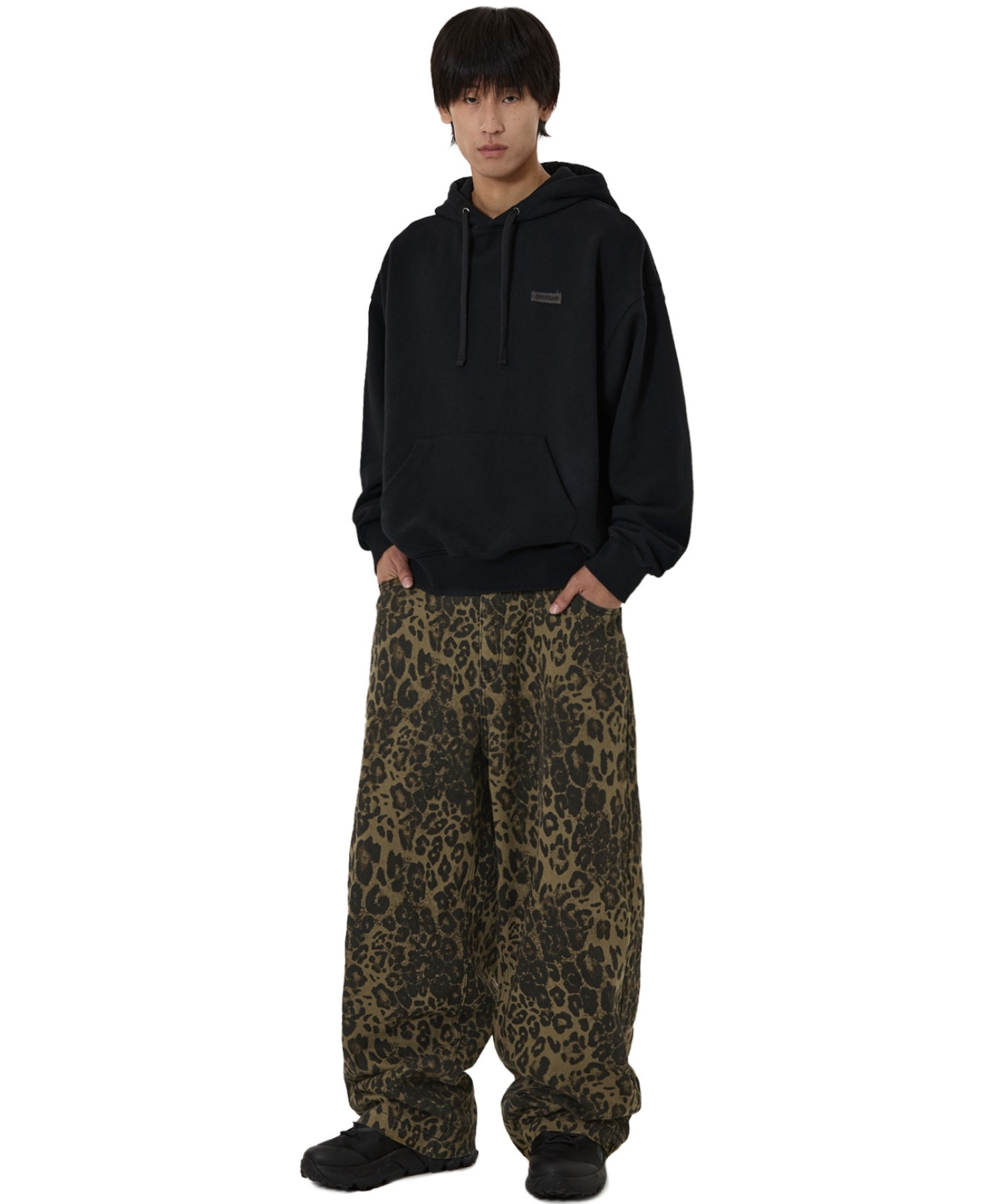 OY/オーワイ』CUTOUT PATCH HOODIE/カットアウトパッチプル