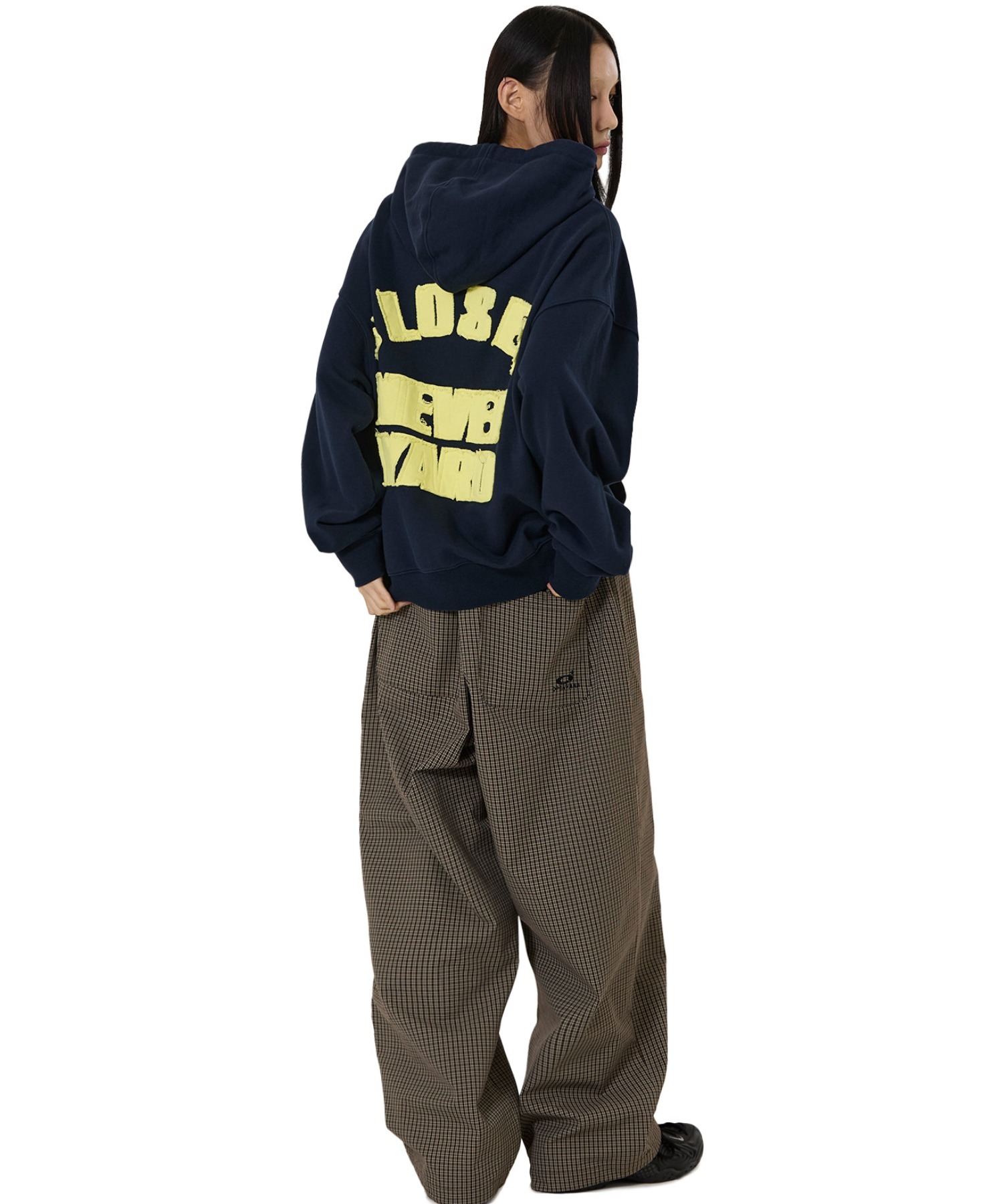 OY/オーワイ』CUTOUT PATCH HOODIE/カットアウトパッチプルオーバー