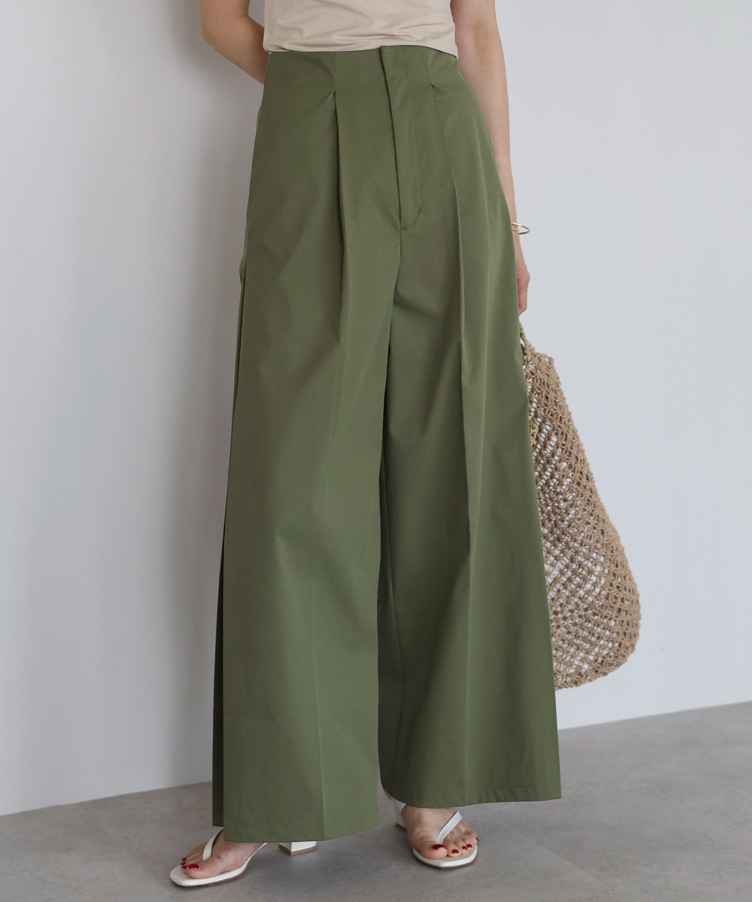 model：H165 着用サイズ：FREE