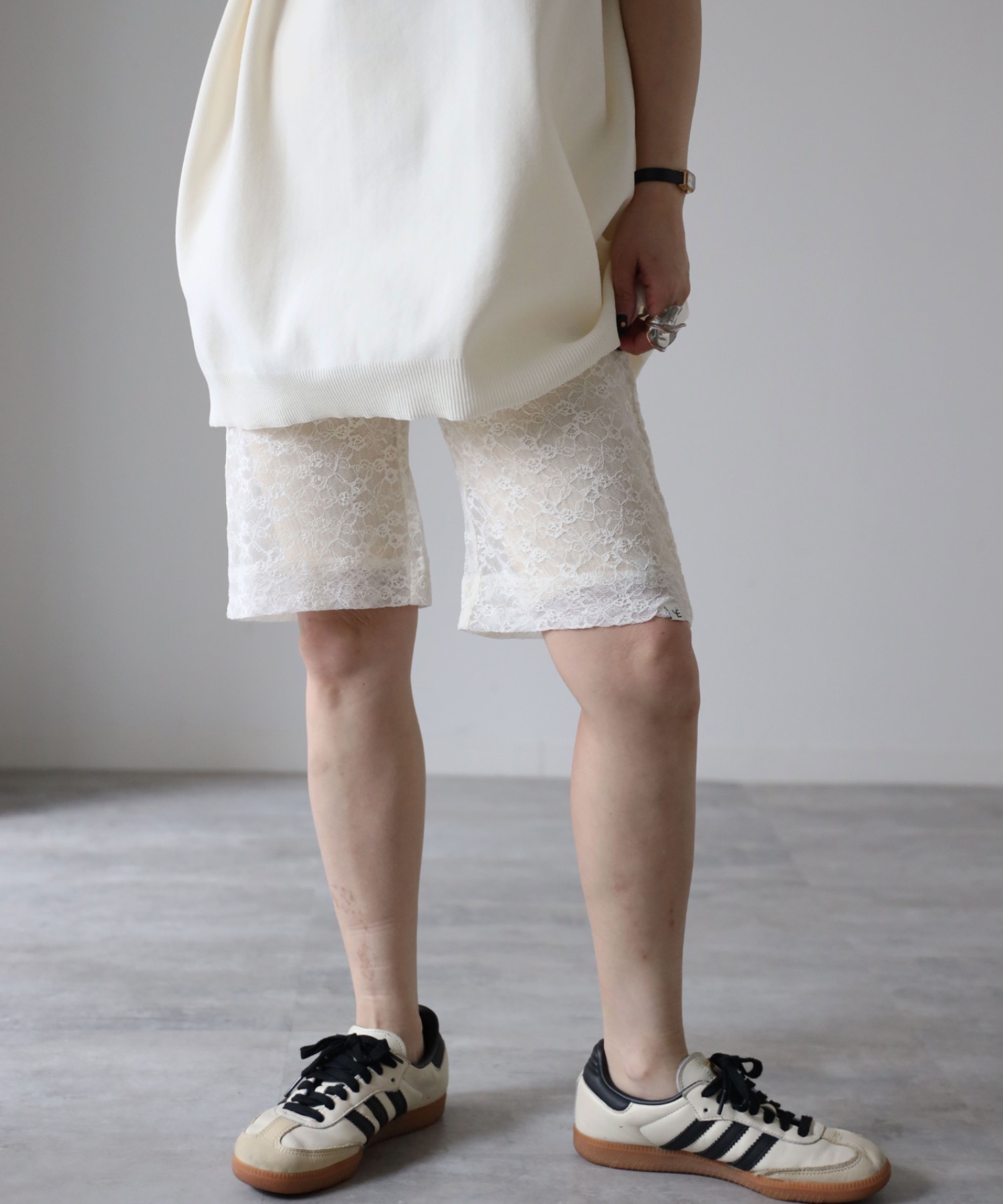 model：155cm. 着用サイズ：FREE
素材：レース