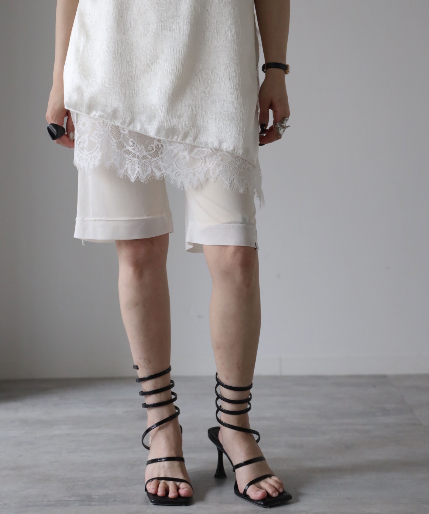 model：155cm. 着用サイズ：FREE
素材：チュール