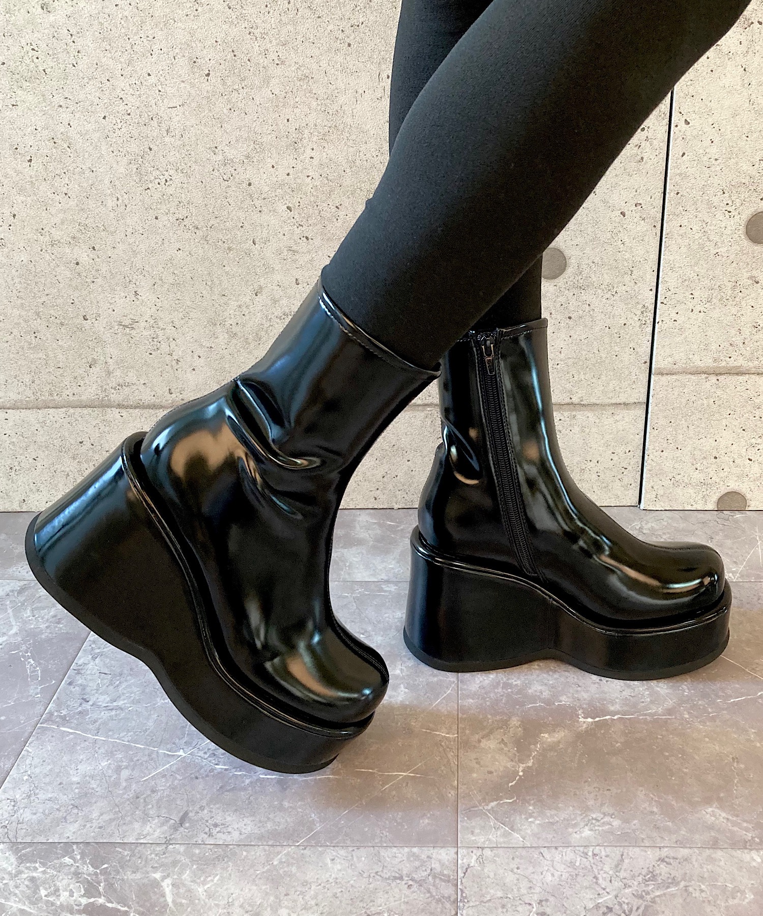 サイドゴア厚底ブーツ Jeffrey Campbell│Jeffrey Campbell