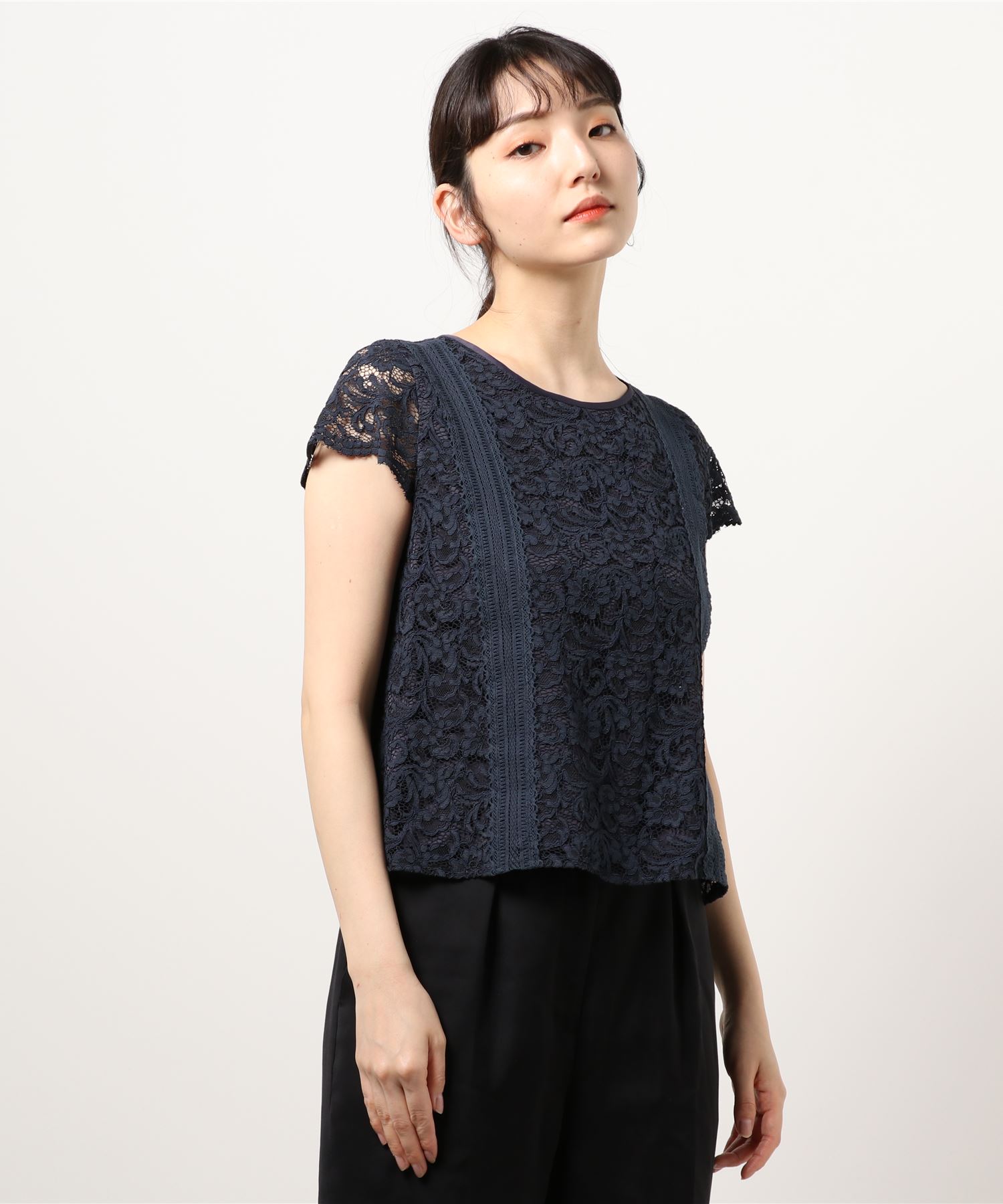 永遠の定番 半袖レースブラウス