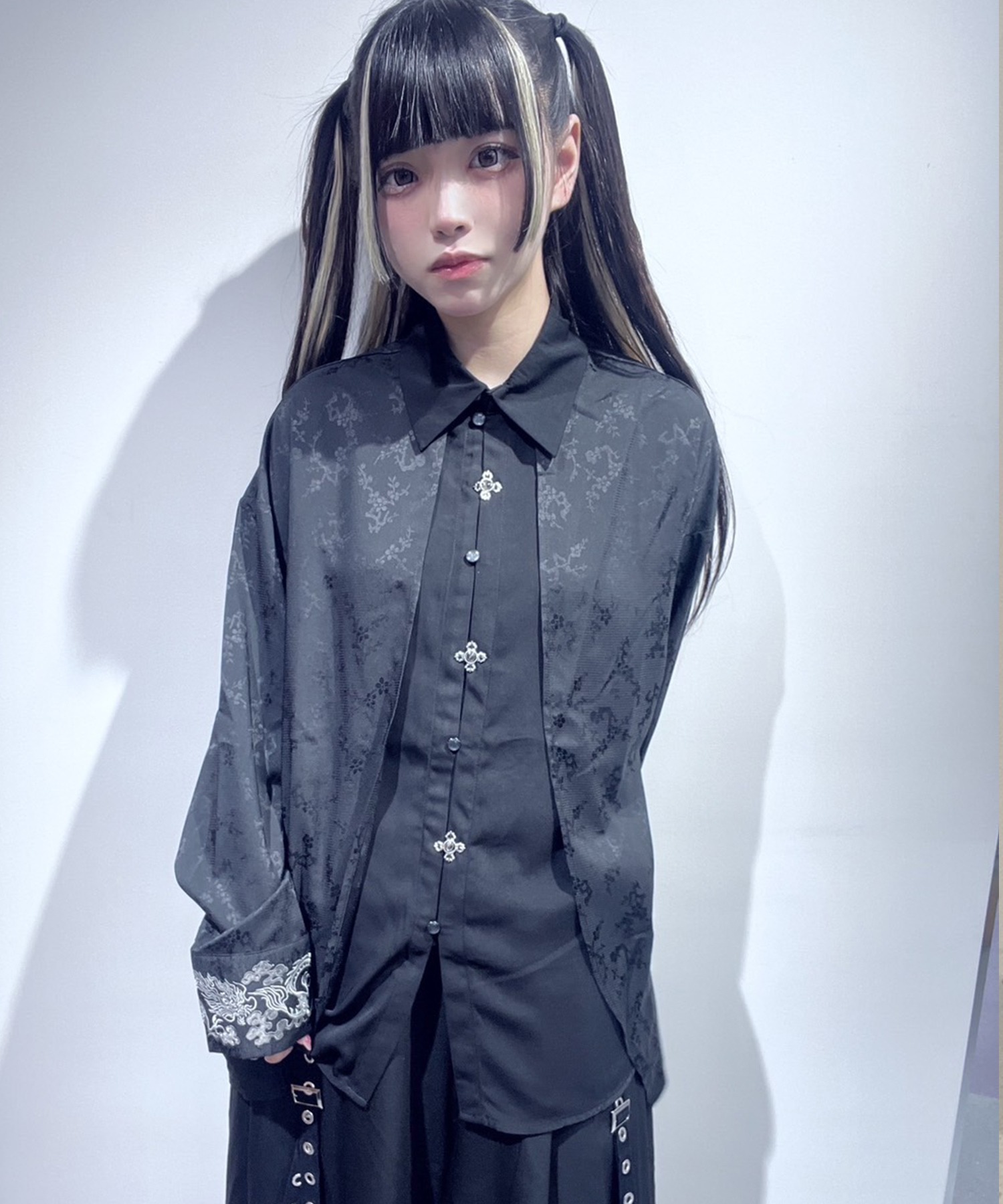 【極希少】美品 シュプリーム シャツ アーチロゴ 刺繍 ゲームシャツ 入手困難モデル】シュプリーム 刺繍アーチロゴ Tシャツ L - メルカリ