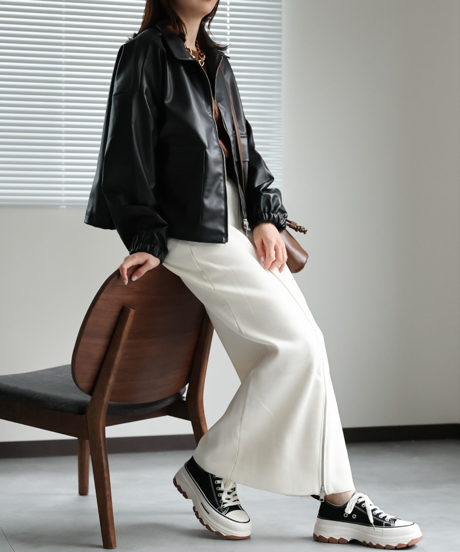 model：162cm 着用サイズ：F