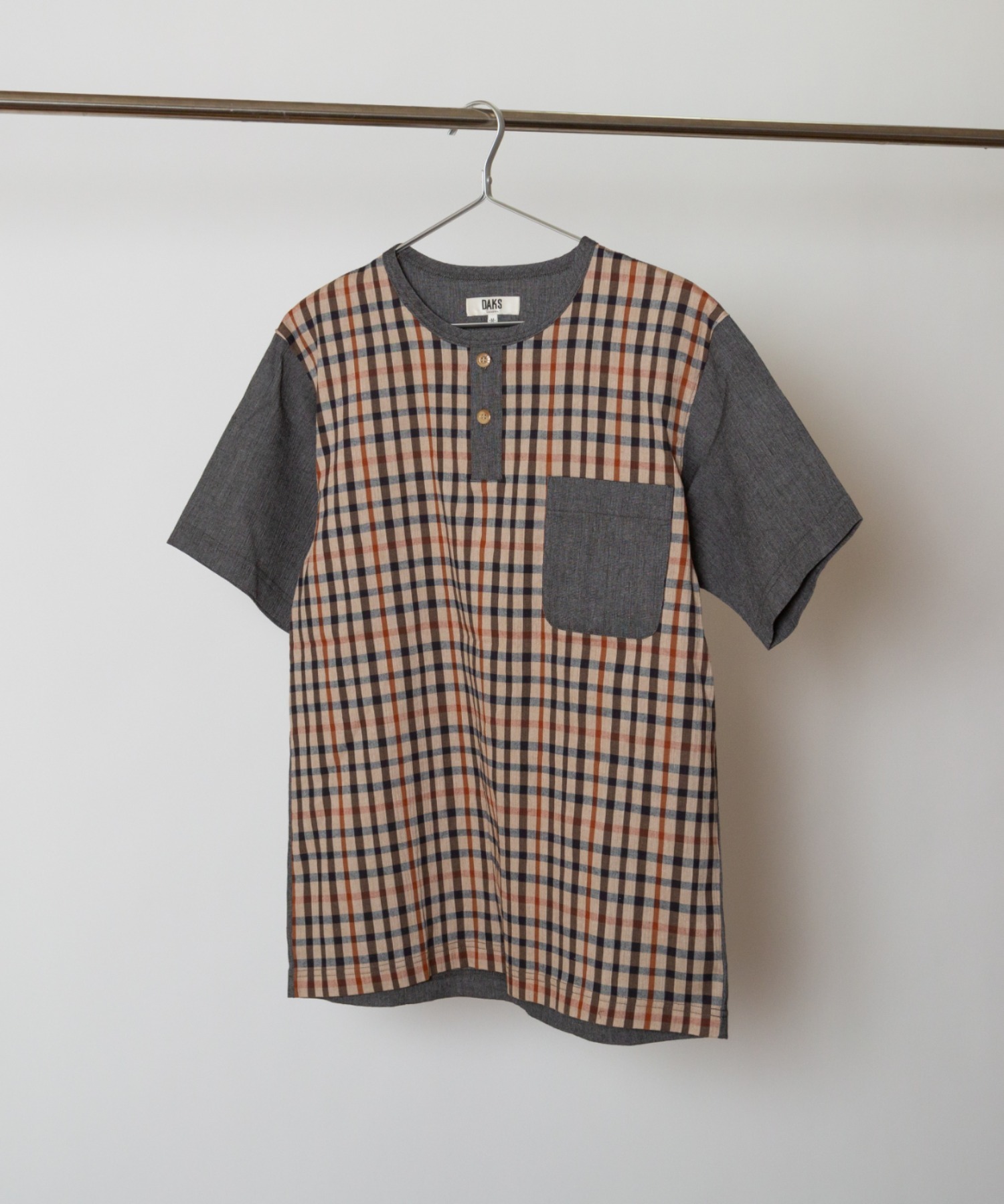 【DAKS】ハウスチェッククレープ　半袖ヘンリーネックトップス
