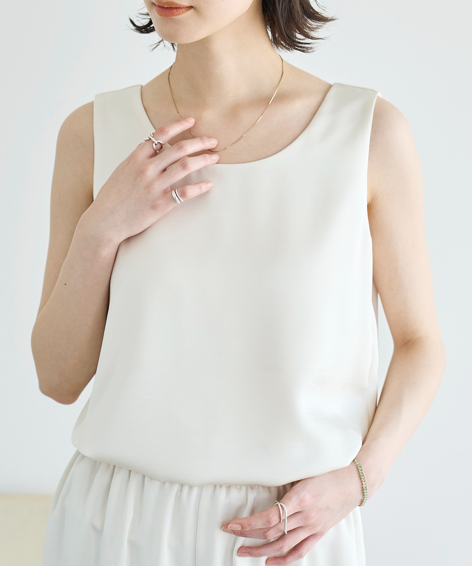model：H166　着用サイズ：F