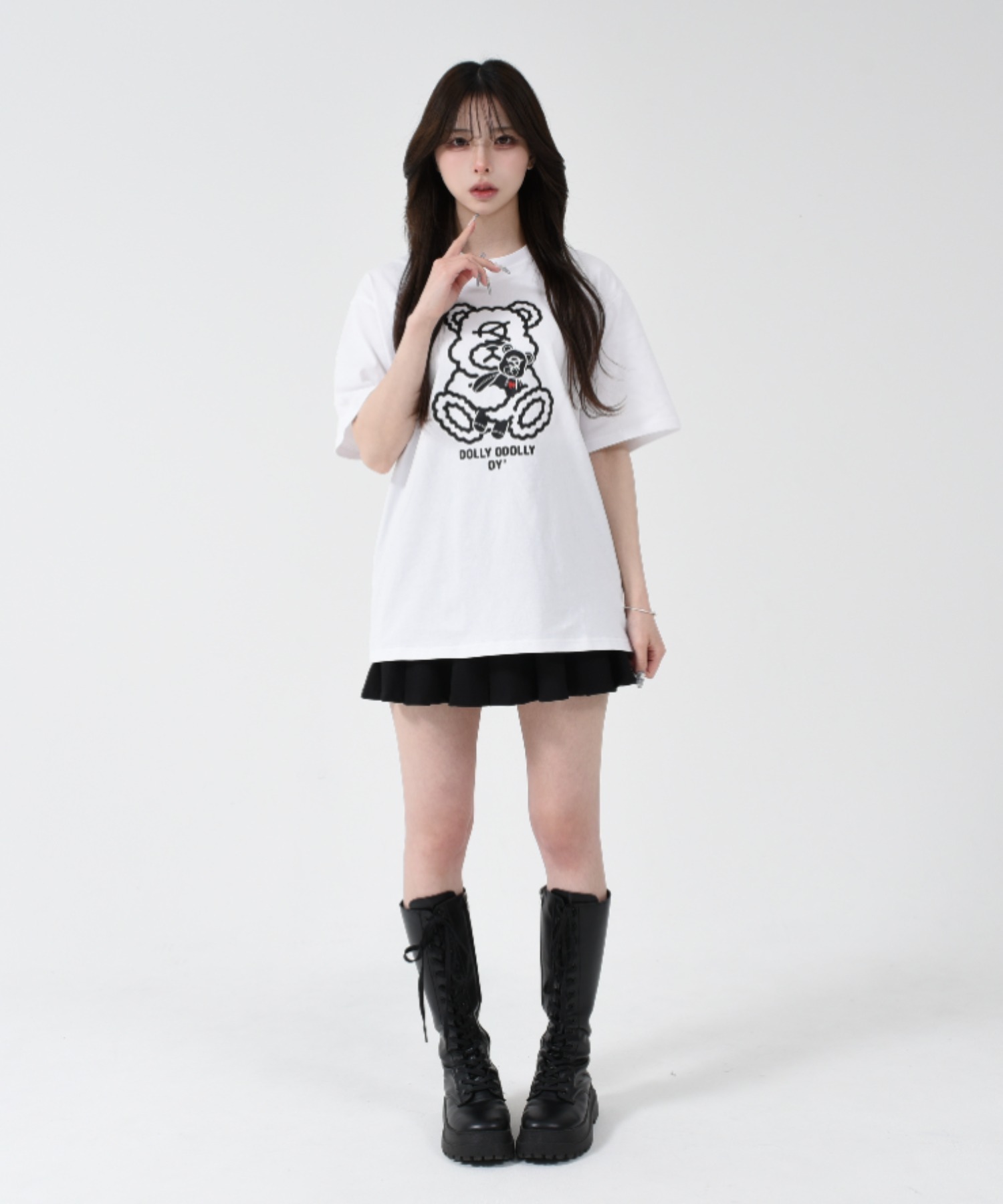 ★OY★DOLLY WITH ODOLLY TEE - BLACK★正規品/韓国直送料込 OY/オーワイ』 HUG DOLLY ODOLLY TEE/ハグドーリーオードリー