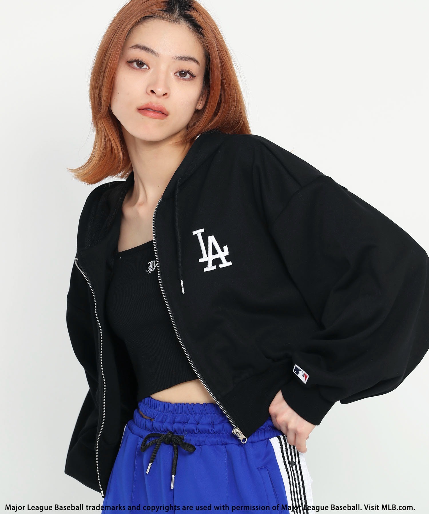 MLB】刺繍ロゴショートZIPパーカー BACK TO THE FIELD
