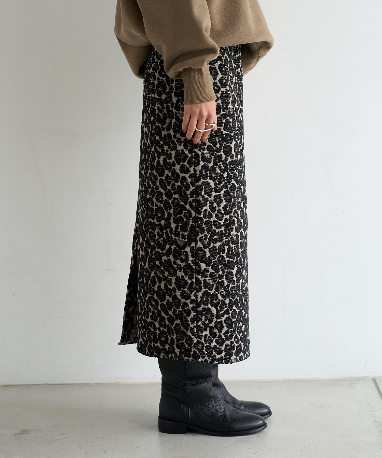 model：H165　着用サイズ：M