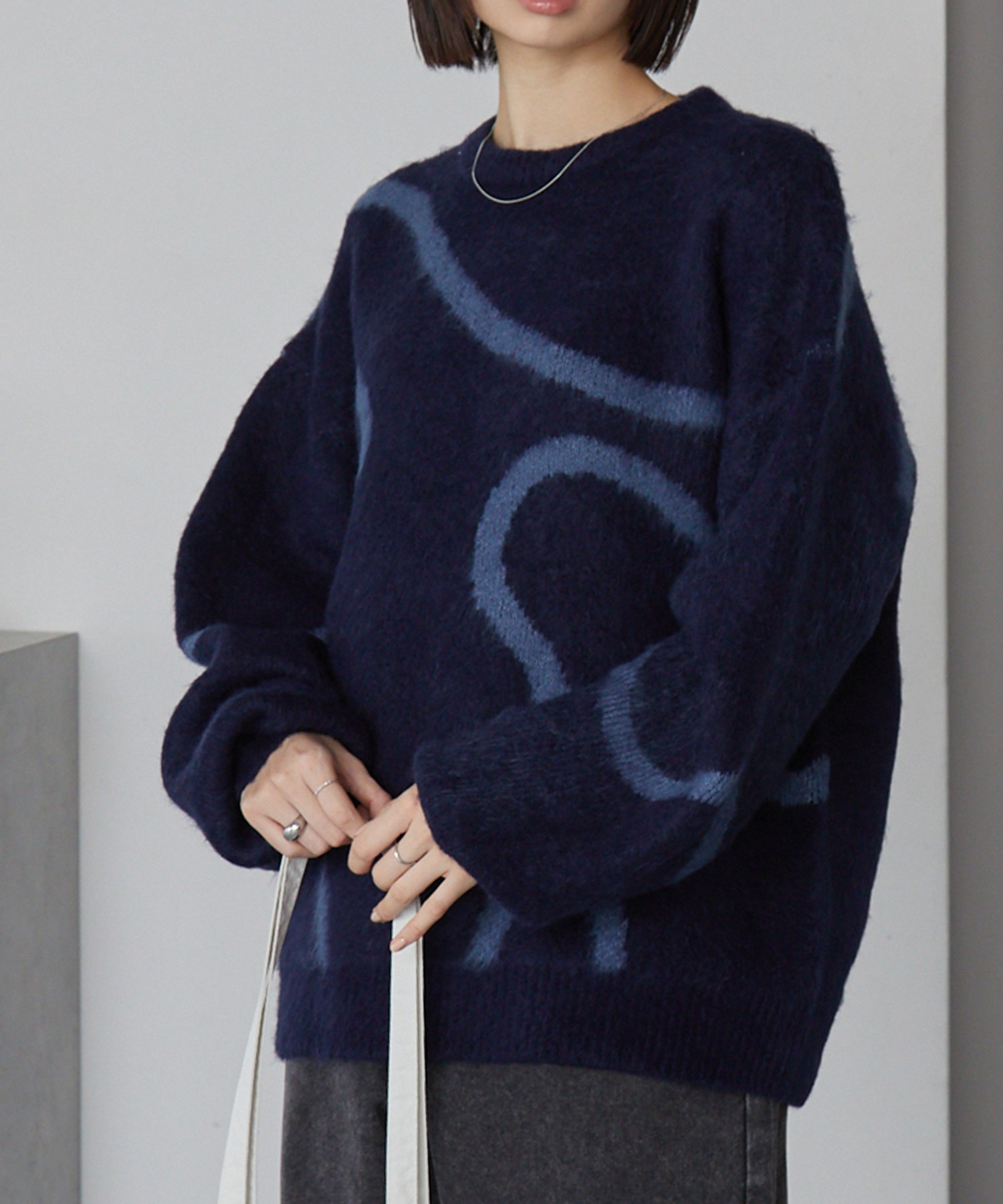 モヘアタッチ エンブロイダリー柄 オーバーサイズ クルーネック