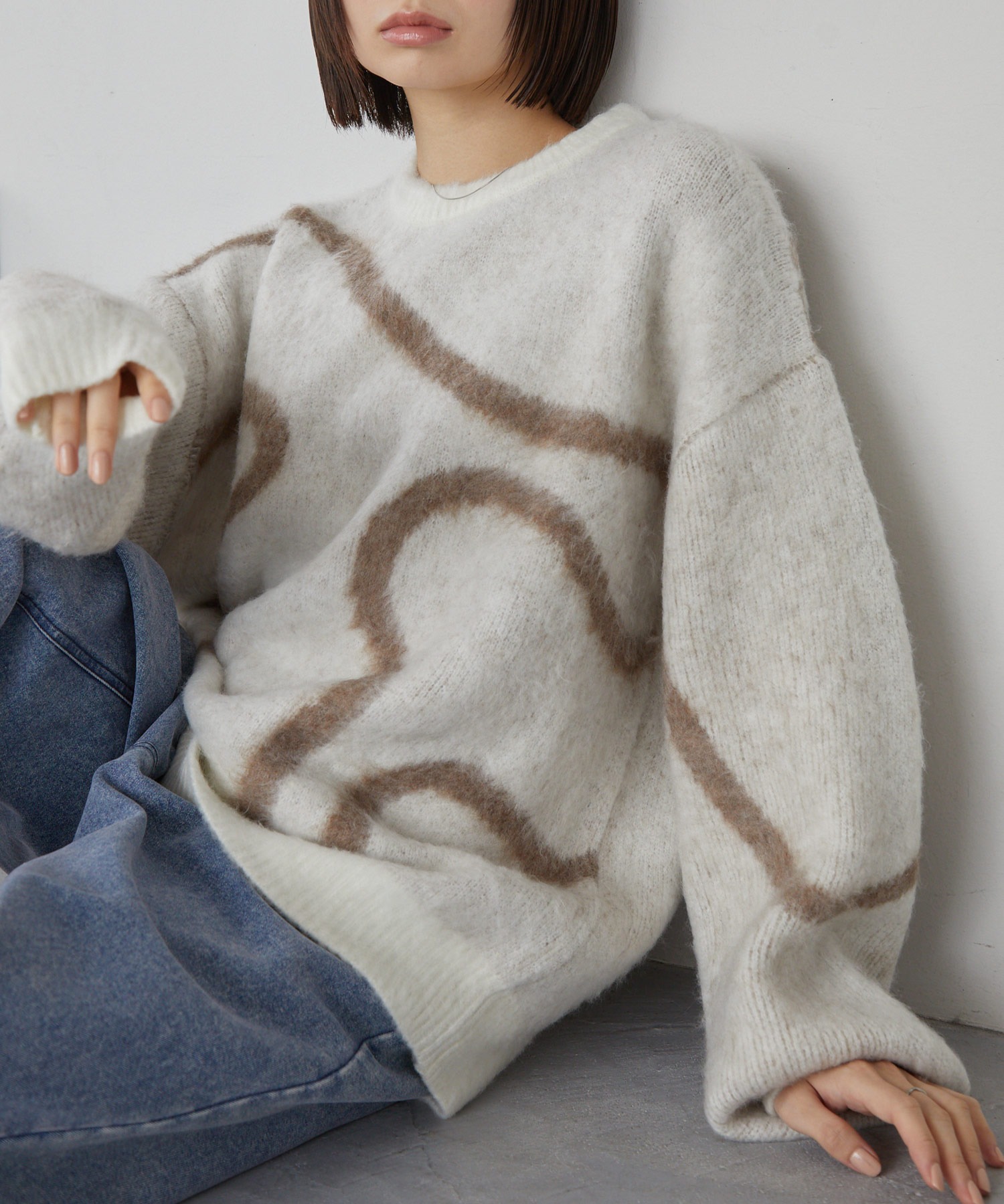 モヘアタッチ エンブロイダリー柄 オーバーサイズ クルーネックニット