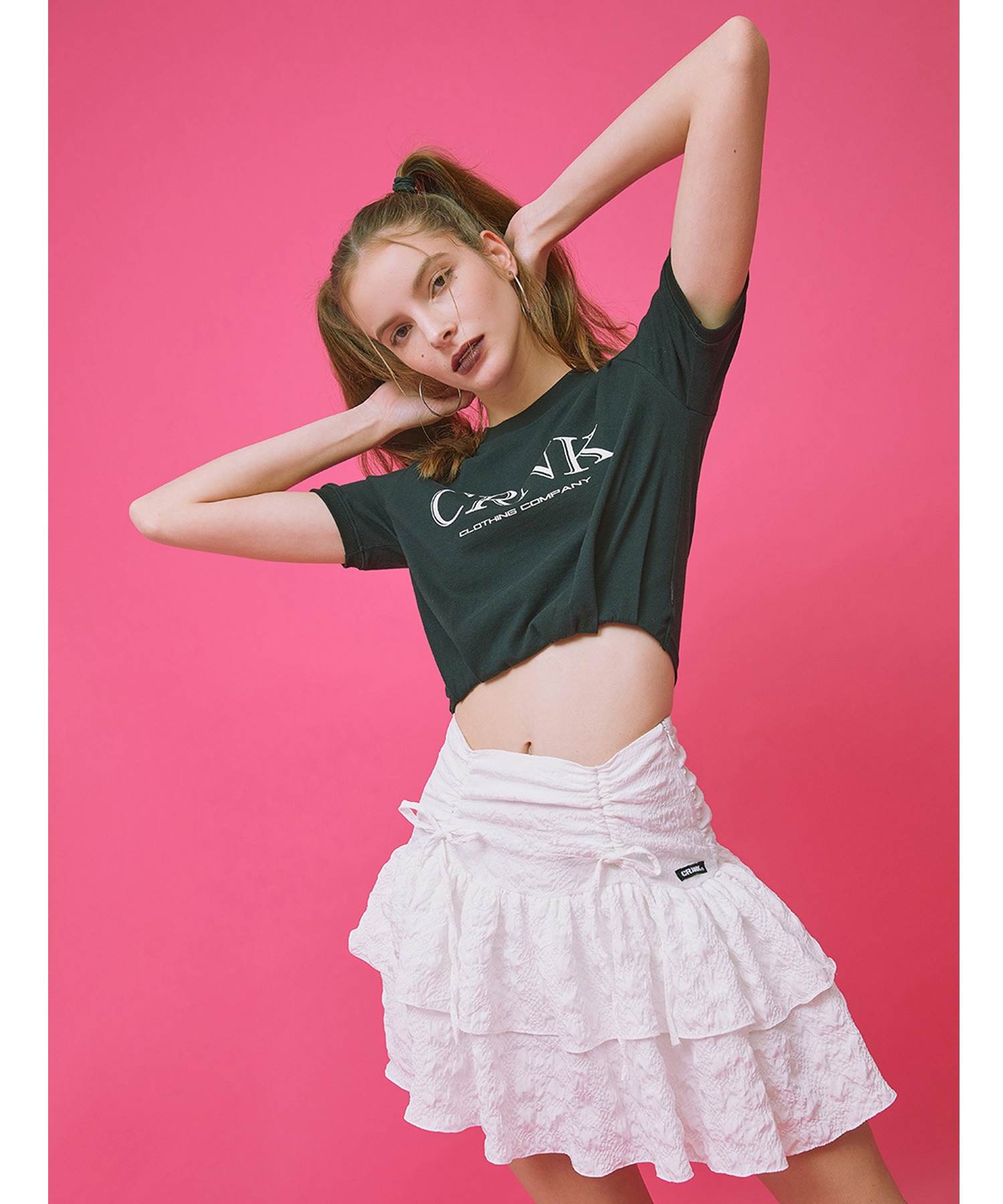 CRANK/クランク』BAND LOGO CROP T/ロゴプリントクロップド丈 半袖T