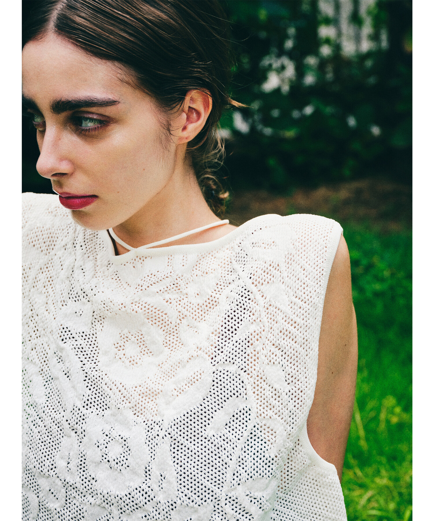 A MENDA | フラワーレース ニットベスト WOMEN